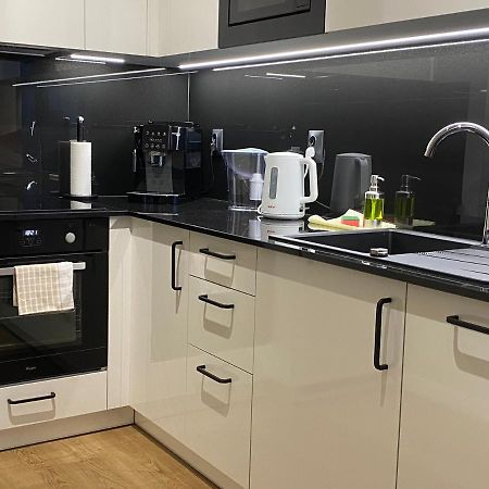 Apartamenty Magia Z Bezplatnym Parkingiem I Klimatyzacja Rzeszów Extérieur photo
