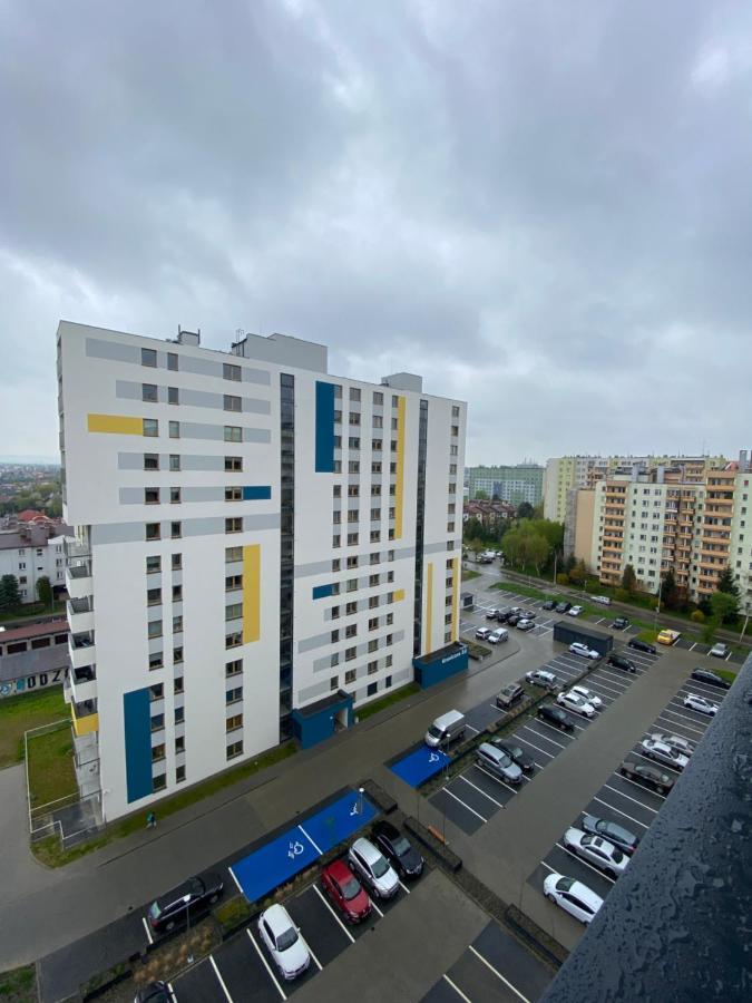 Apartamenty Magia Z Bezplatnym Parkingiem I Klimatyzacja Rzeszów Extérieur photo