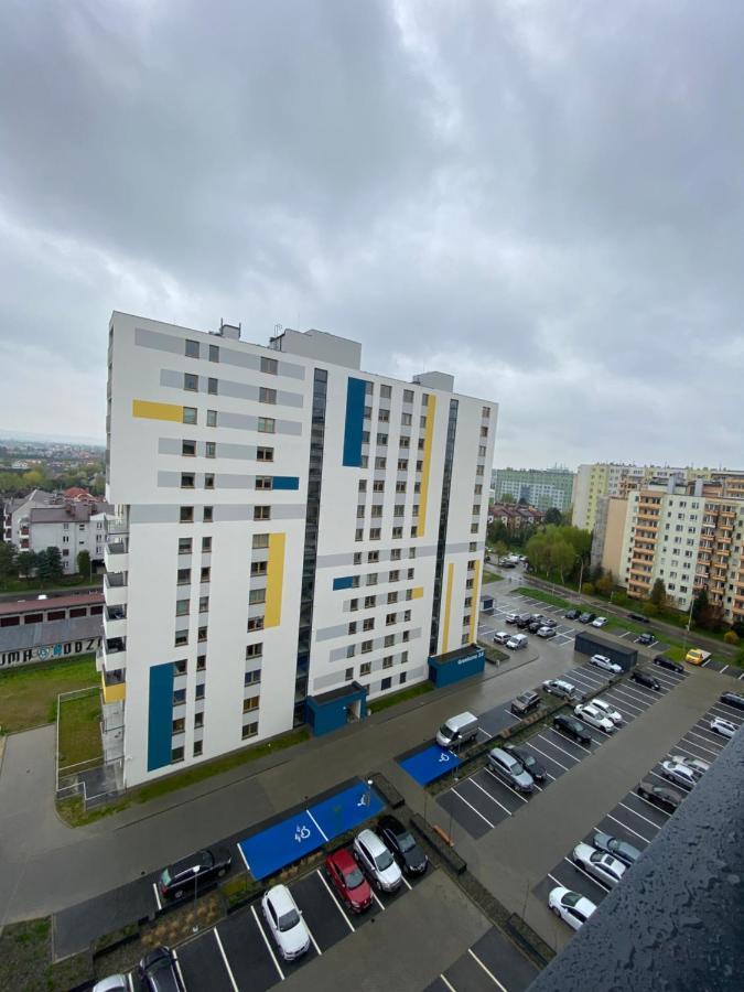 Apartamenty Magia Z Bezplatnym Parkingiem I Klimatyzacja Rzeszów Extérieur photo